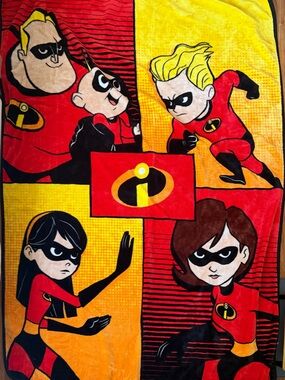 Disney Pixar The Incredibles 2 Plush Throw Blanket